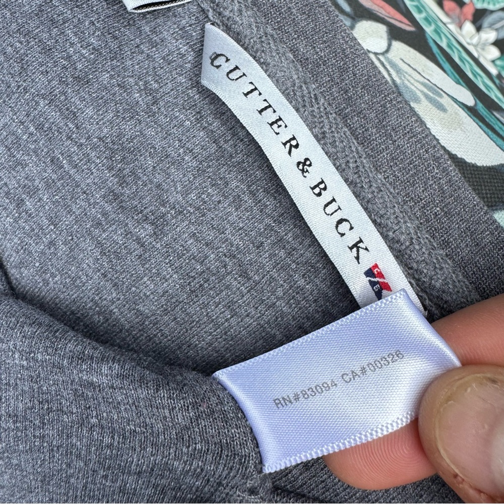 Cutter & Buck Men's Gray V-Neck Sweater - Picture 4 of 6